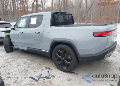 2023 Rivian R1T Adventure Quad Motor Large Pack из США, поврежденный, VIN 7FCTGAAA1PN023509